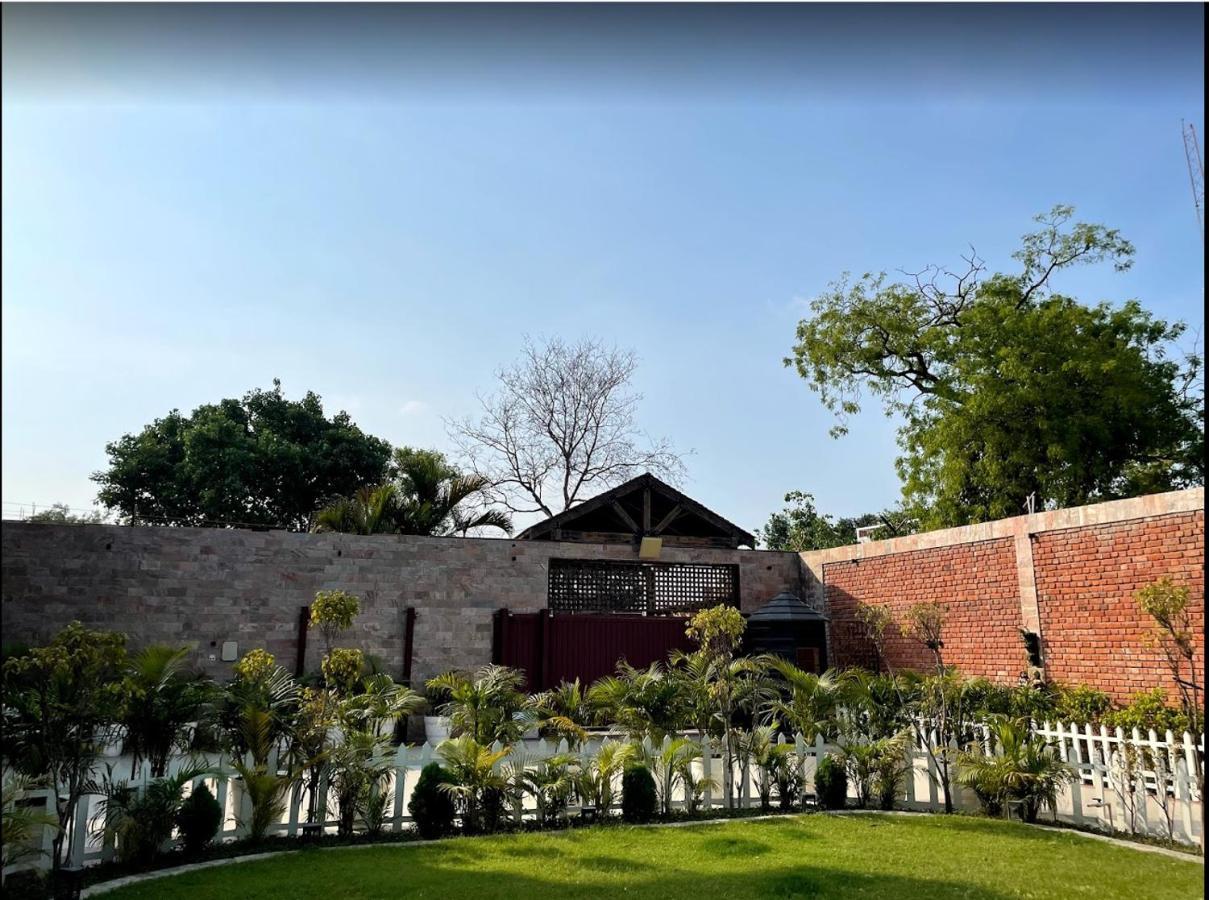 Yashmay Villa Club & Resort Gonda Екстериор снимка