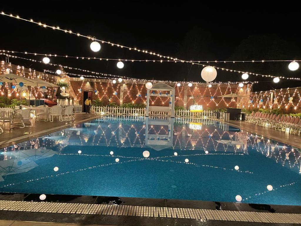 Yashmay Villa Club & Resort Gonda Екстериор снимка
