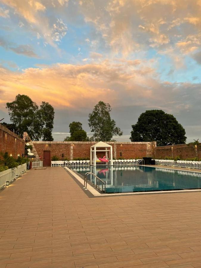 Yashmay Villa Club & Resort Gonda Екстериор снимка
